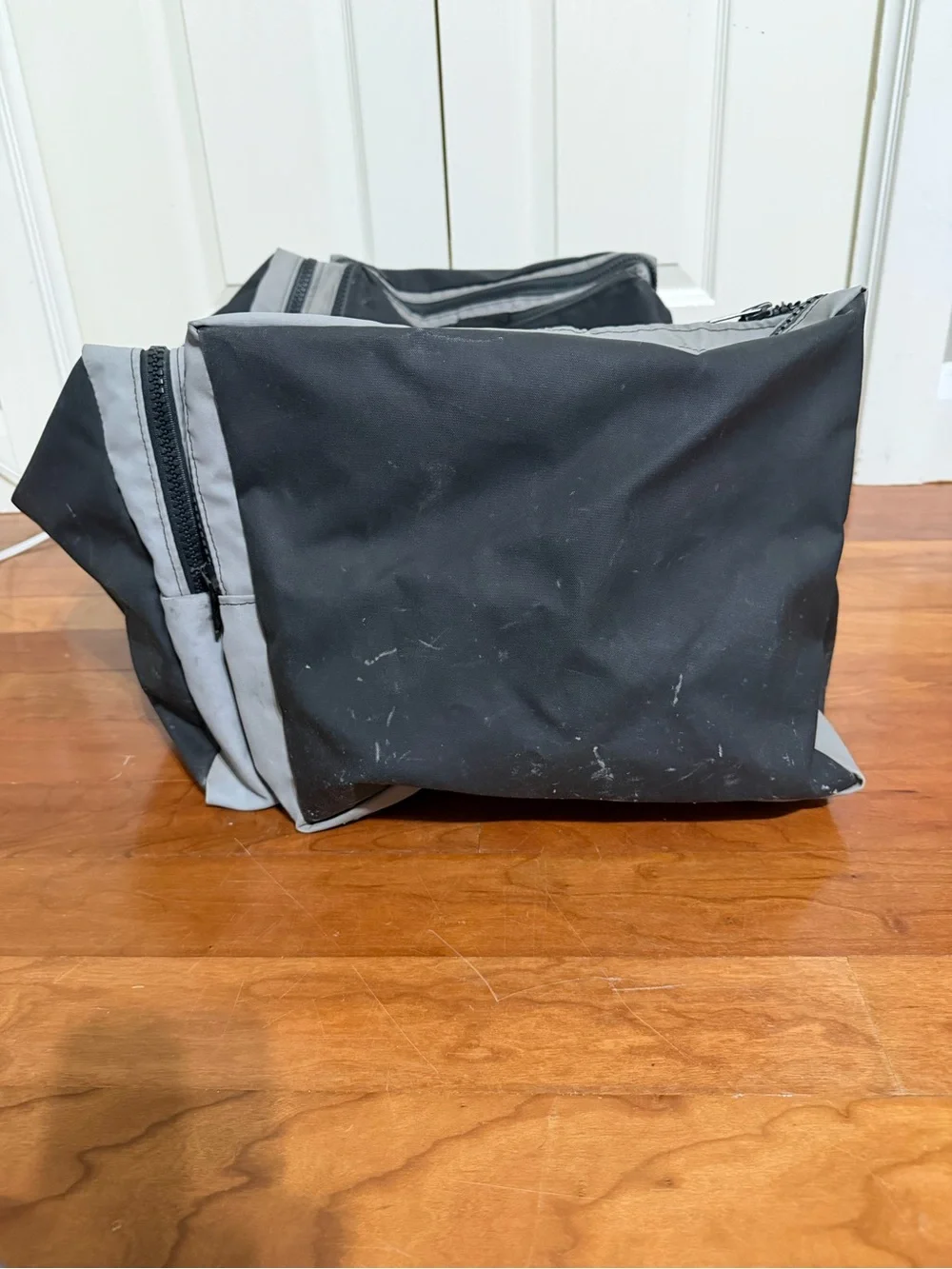 Large Black/Gray Nylon Duffle Gym Bag, Zip Closure, Adjustable Strap 23x13
